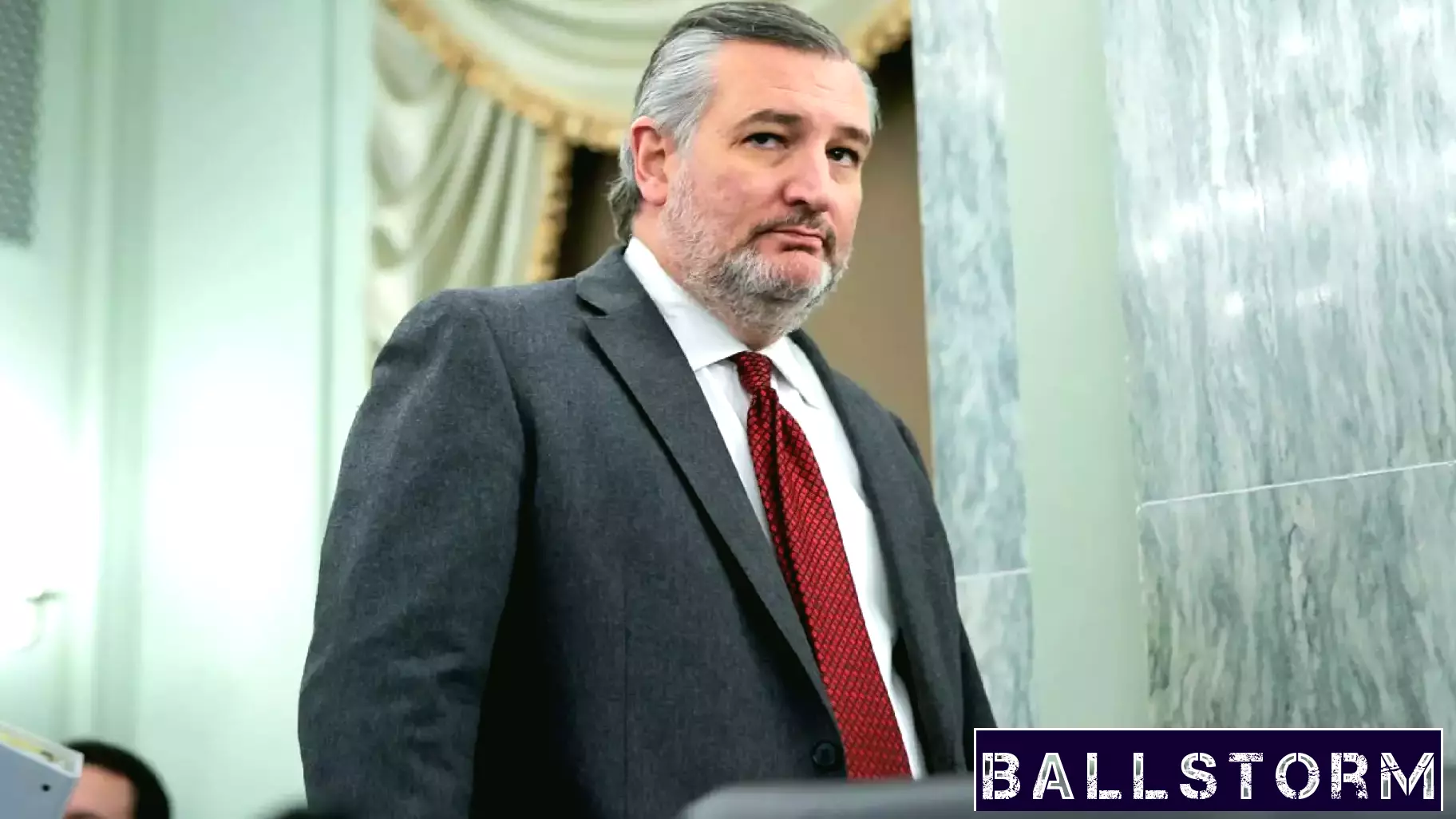 Cruz Advocates for Federal Law Barring Employee Status for College Athletes