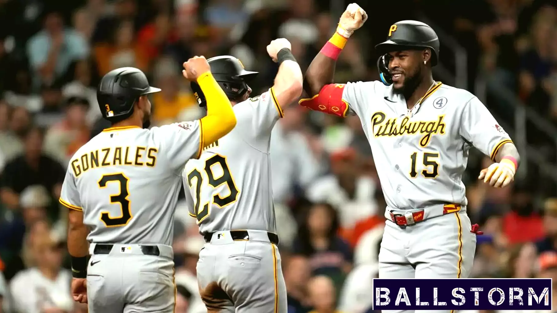 Pirates score 8 runs on homers in series-opening win against Astros