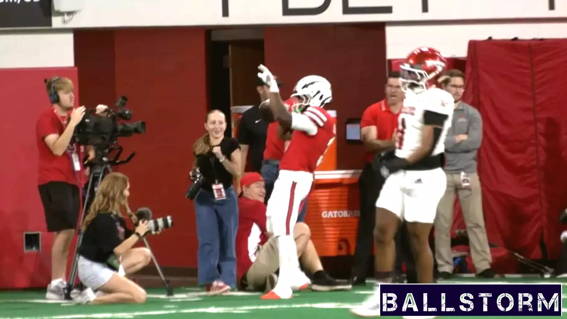 USD’s offense rolls over Eastern Washington