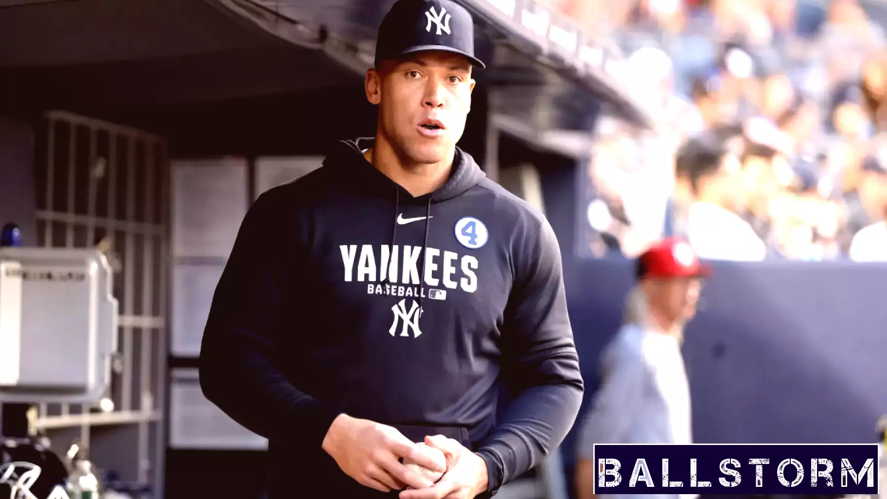 Yankees slugger Aaron Judge has stress fracture in rib, expected to miss significant time