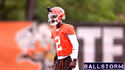 Shedeur Sanders throws for 79 yards, an interception vs. Bears